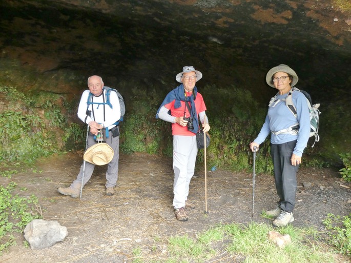François, Michel et Chantal dans la Caverne Soldat