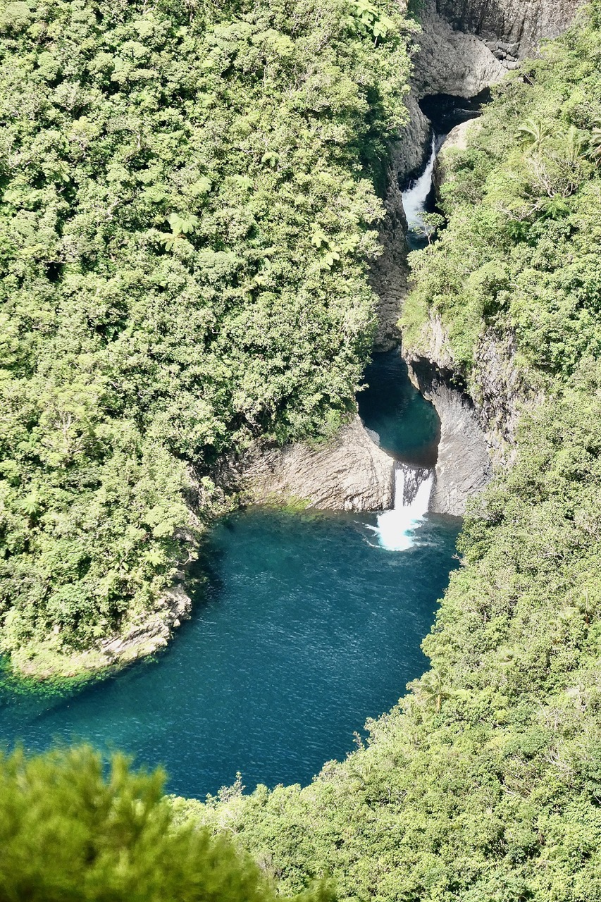 vuesur les cascades au belvédère de la Rivière des Marsouins.jpeg