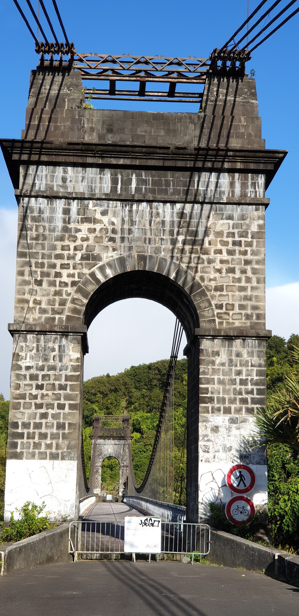 1- Ancien pont de la Rivière de l'ESt- 3.jpg